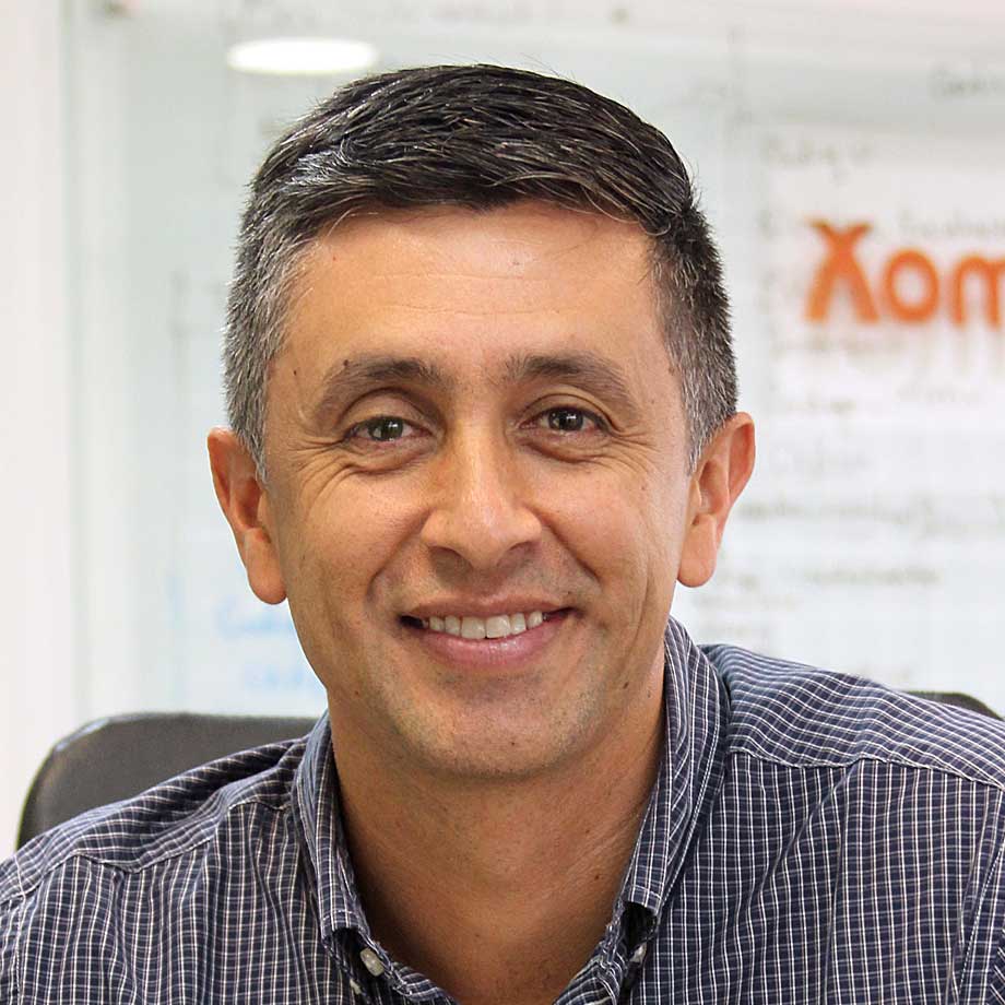 César Augusto Calle Esquivel Director de Producto Xoma